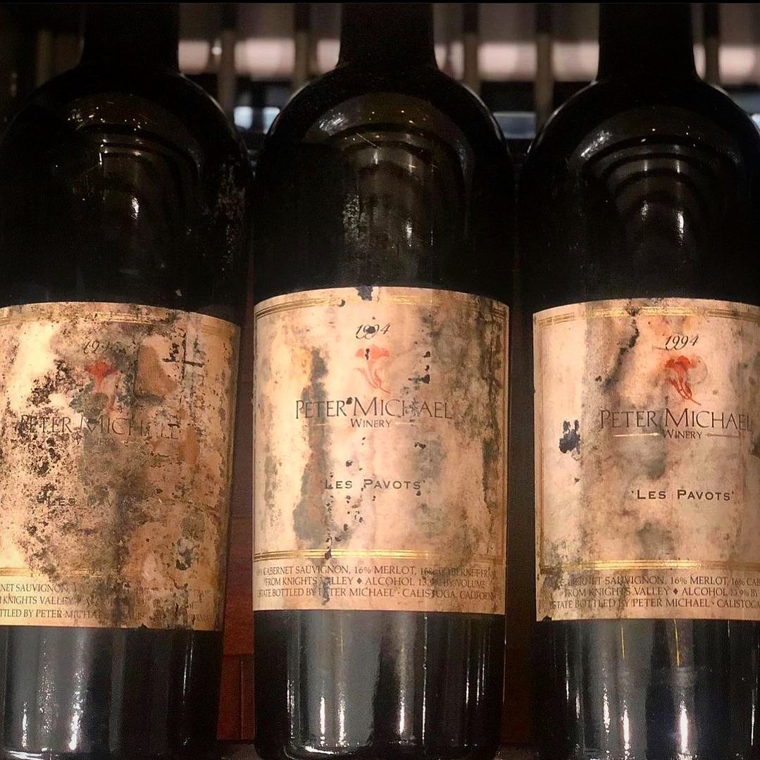 Oh the stories these bottles could tell… 🍷

vineyardcellars.com/collections/pr…

#wine #californianwine #vintagewine #petermichaelwinery