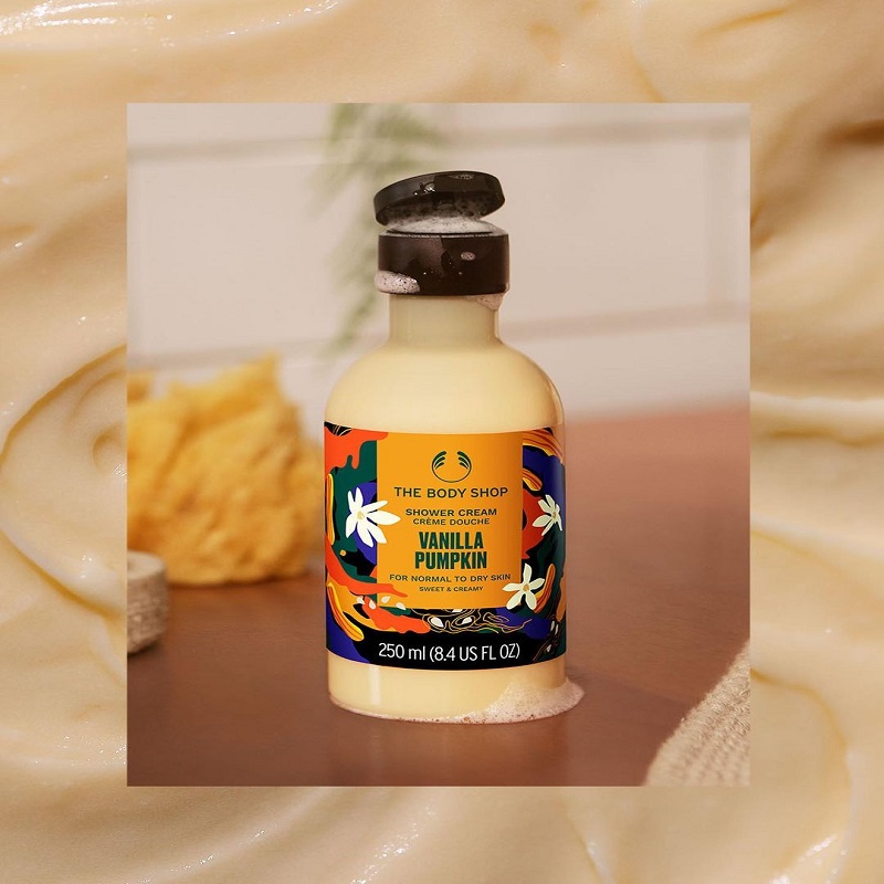 TheBodyShopSA's tweet photo. Vanilla Pumpkin is back, but not for long. 🎃 Our snuggly special edition body care range blankets skin with creamy sweetness from top to toe. Which treat will you snap up this season?
#BodyCare #VanillaPumpkin #FallForPumpkin