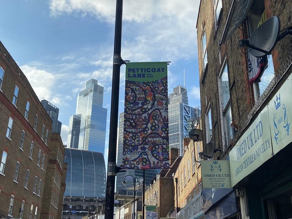 TowerHamletsNow's tweet photo. We were delighted to unveil 9 vibrant &amp; creative community banners, feat. 18 different designs last week, to give a boost to the area around Petticoat Lane market. If you're in the neighbourhood, go and check them out! #WelcomeBackTH

Find out more: https://t.co/D1nBwr2cPT https://t.co/0Bj2g4SxOt
