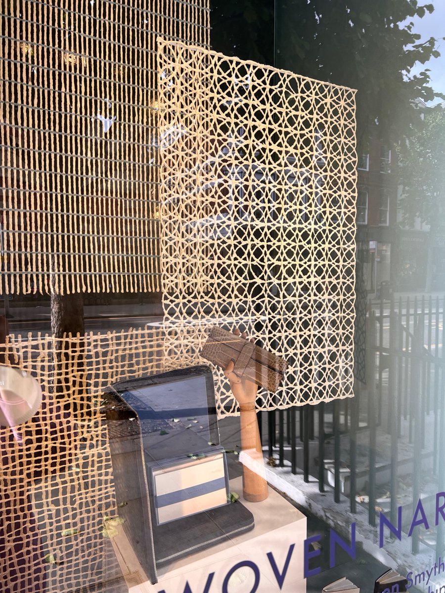 GuildedUK's tweet photo. Last chance to see 'Woven Narratives' selling exhibition by paper artist Gill Wilson at Smythson (Sloane St store) before it closes on 24th. All 12 designs can be custom made in any size and in variety of framing or hanging options.  #artforineriors #designart #paperart https://t.co/2hxRw3ncsJ