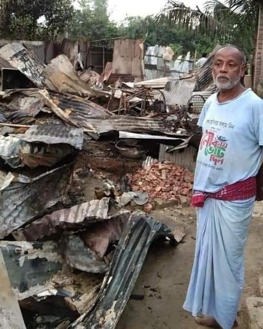 kishanshil46's tweet photo. Bangladeshi Hindus are on the verge of ethnic cleansing. They are helpless. Stand beside us, please. #EthnicCleansing
#savebangladeshhindus
#savebangladeshhindu
#Stopcommunalattack
#SaveBangladeshiHindus
#SaveHindus
#SaveHinduTemples https://t.co/dkbV5FAtBn