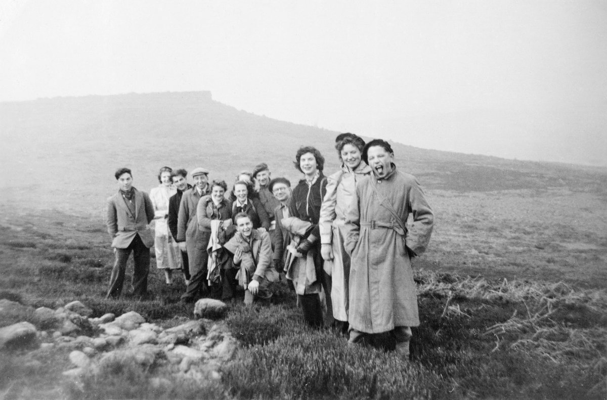 BeginsHistory's tweet photo. Walkers enjoying the #PeakDistrict, courtesy of @DerbyshireDRO.
Where have you most felt the beneficial effects of 'the great outdoors'? Is there someone you could #JustCall to reminisce about special places?
https://t.co/iR4B840ikL
#HBAHEnvironment #EndLoneliness https://t.co/UlnVlBbfqv