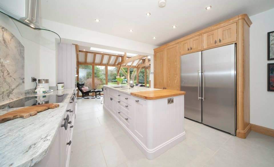 SheerinBespoke's tweet photo. Let's start this week off with a closer look at just some of the eye-catching, beautifully designed #kitchens we've created for our clients over the years!
#Knutsford #Cheshire #DreamKitchen #NewKitchen #Wilmslow #Altrincham #Mobberly #Altrincham #AlderlyEdge #Lymm #Hale https://t.co/XznSusJC7e