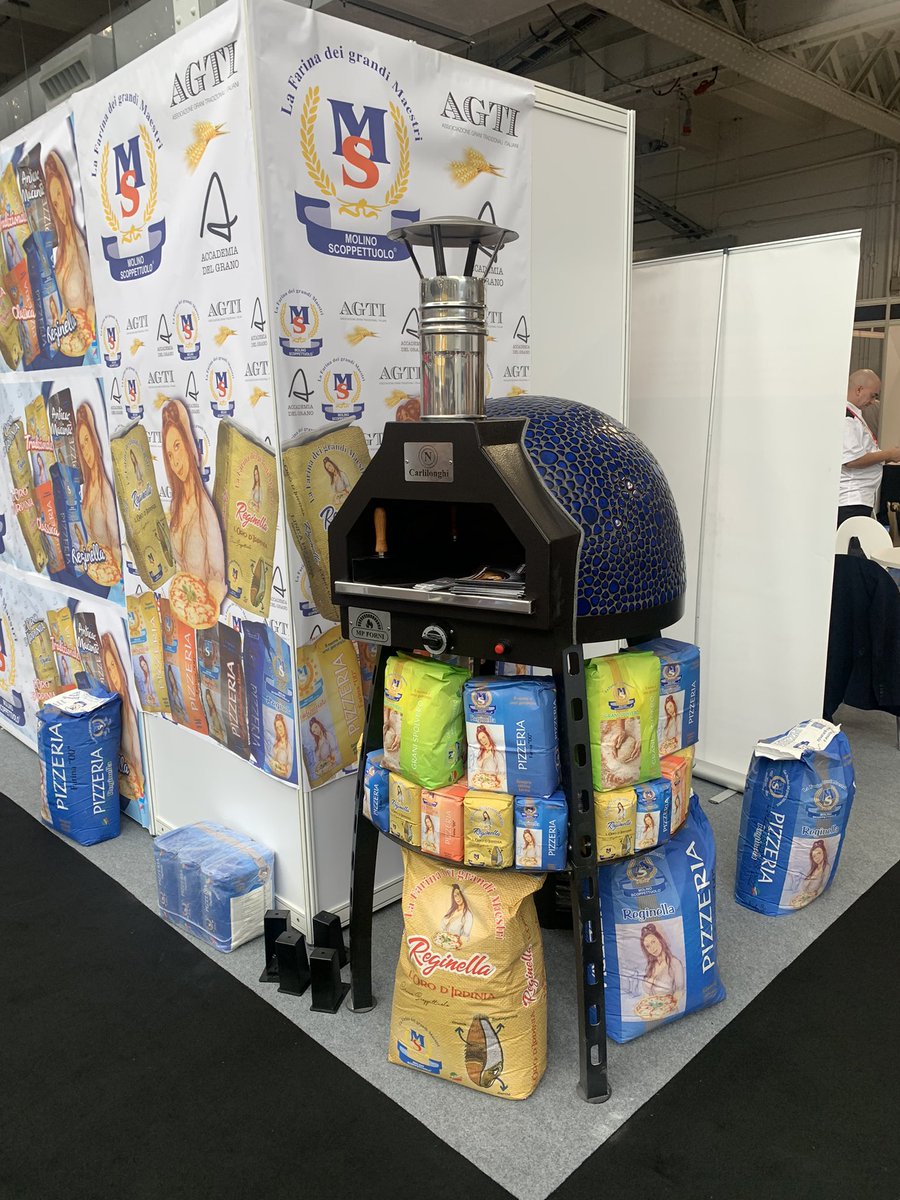 ManiarNazim's tweet image. Day One of The European Pizza Pasta Show Olympia London. Visit Sweetheat on stand D60 sweetheat.co.uk #pizzapastashow @pizzapastashow #pizza #pizzeria #pizzaequipment #sweetheatheateddeliverybags #restaurant #takeaway #fastfood #italianrestaurant #chef #hospitality