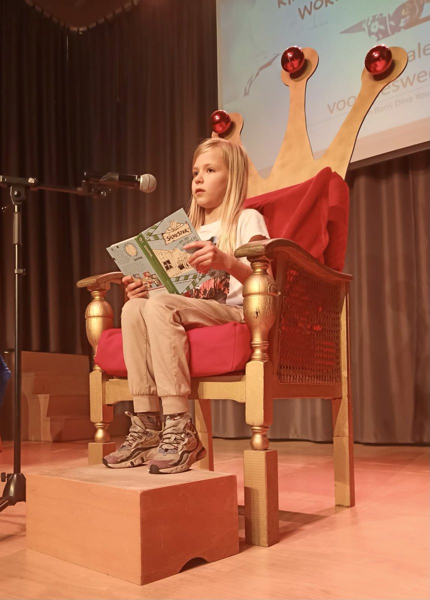 Als afsluiting van de Kinderboekenweek hebben de voorleeskanjers uit de groepen 
4 t/m 8 het tegen elkaar opgenomen. 
Groep 6 werd vertegenwoordigd door Boris en heeft verdiend gewonnen. Alle andere voorleeskanjers hebben het ook fantastisch gedaan. #kinderboekenweek #voorlezen