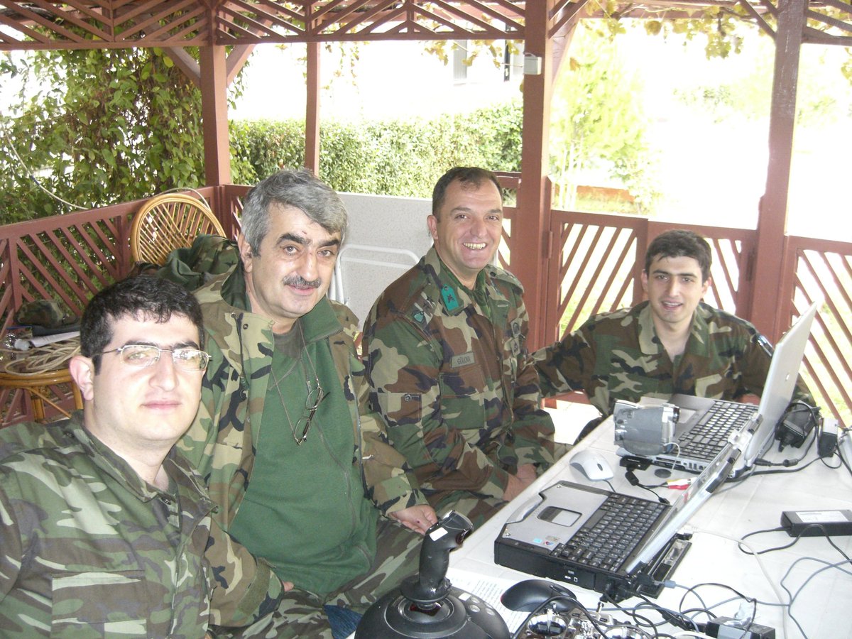 BaykarTech's tweet photo. Milli Teknoloji Hamlesi idealinin ve Milli SİHA'larımızın öncü ismi, Yönetim Kurulu Başkanımız ve yol göstericimiz Özdemir Bayraktar, Hakk’a yürüdü...

Allah rahmet eylesin. 

Dualarınızı bekliyoruz.

https://t.co/Z9fQVHo72i https://t.co/RM9KGtP9OK