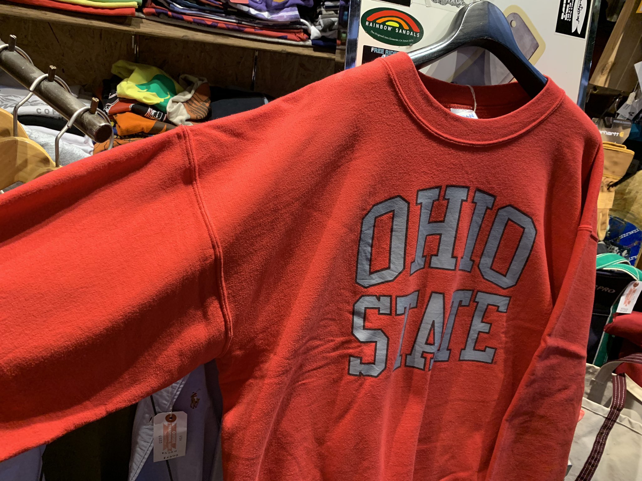 Outside Kawasaki Used Ohio State College Sweat Size Xl Price 4180 Taxin アームホールゆったりの 大きめサイズ 赤が爽やかです アウトサイド川崎 Outsidekawasaki 川崎 川崎駅 川崎駅東口 新品 古着 ユニセックス アメカジ 川崎じもと