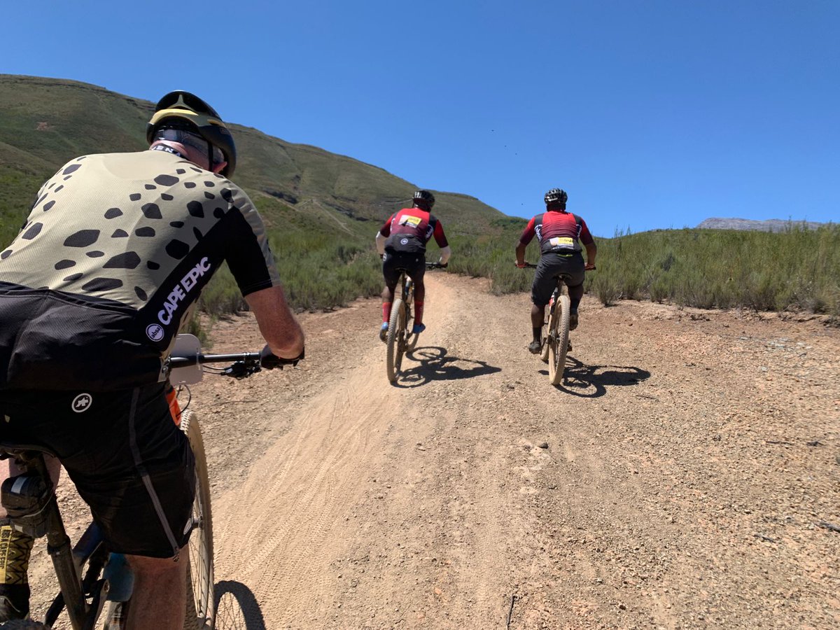 capeepic tweet media