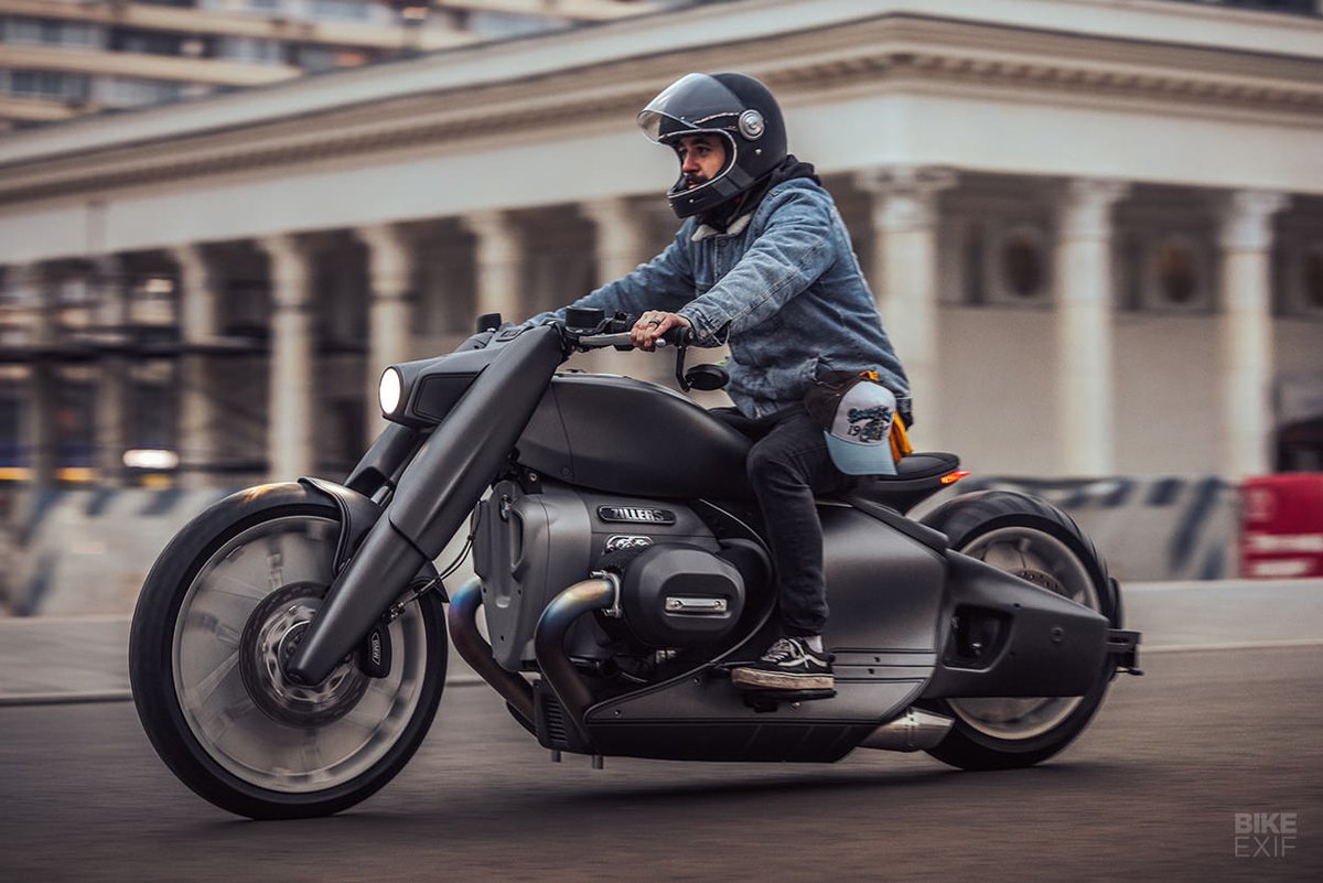 TheDailyRideUp's tweet photo. “Space Chop”
BMW R18 Kit by Zilliers Garage
Grab Bag
- 1800cc
- Carbonfibre Bodywork
- Air suspension
- Price $44,900 (For the Kit)
#TheRideUp #motorcycle #ride #moto #motolifestyle #caferacer #London #Russia #handmade #motolife https://t.co/mgZzMf7ixi