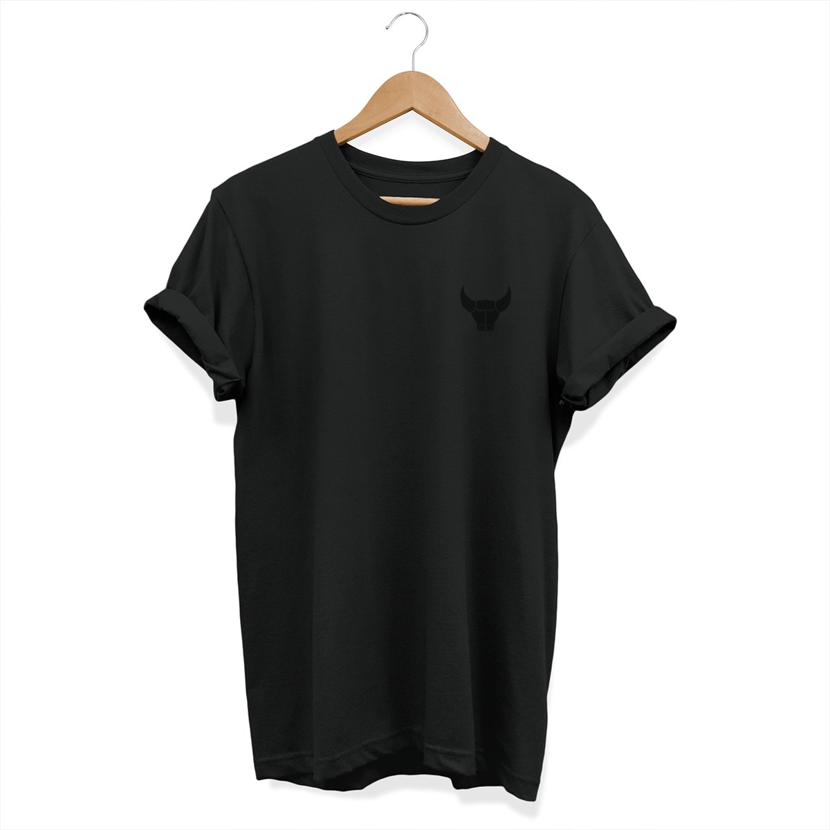 theterracestore's tweet photo. Lights out! Our blackout @OUFCOfficial collection arrives at https://t.co/UPjwGLM287!

Be quick, limited availability!

Retweet for your chance to win a free random pick when it sells out! #oufc https://t.co/OOIRQ1FS6Z