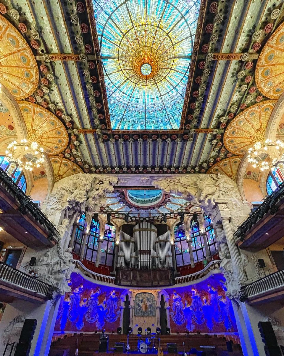 Who’s been inside the eye-catching Palau de Música Catalana? 😍

What a beautiful view 📸: <a href="/raisabate/">Raimon Sabaté</a>

¿Quién ha estado dentro del espectacular Palau de la Música Catalana? 😍

Qué preciosas vistas 📸: <a href="/raisabate/">Raimon Sabaté</a>