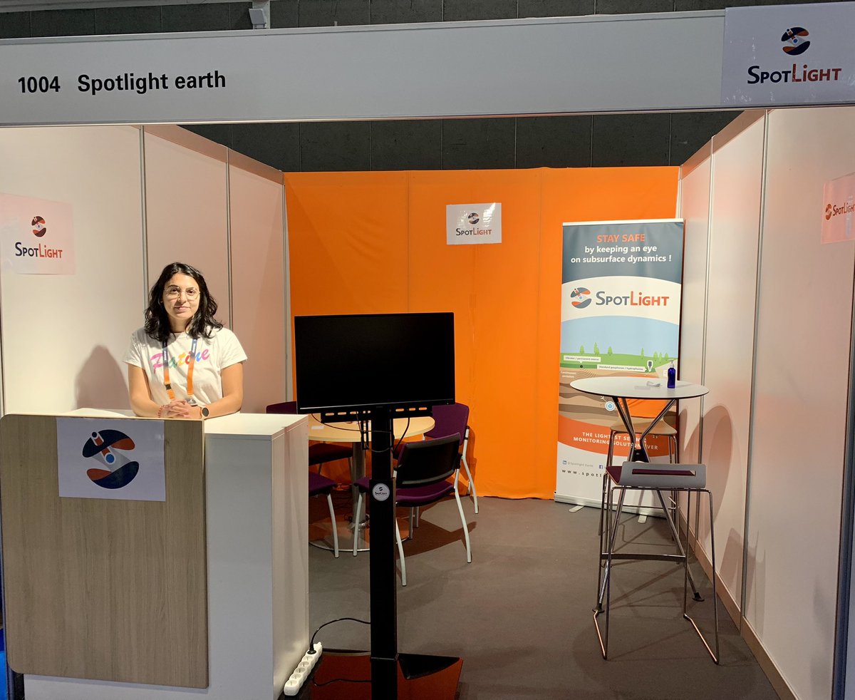 SpotHabib's tweet photo. 🚙6h30 of road
👷‍♀️👷3h of stand building 
🟠orange is the new booth

📍Here is Stand 1004 at @EAGE_Global Amsterdam !
#EAGE21 #geophysic #monitoring #seismic #startuplife https://t.co/en32k1YyoA
