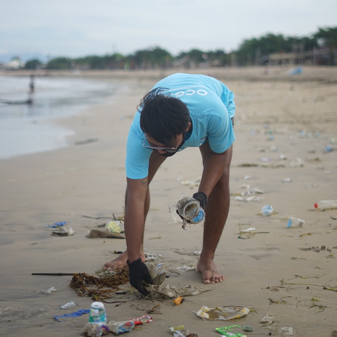 "The  activist is not the man who says the river is dirty. The activist is the man who cleans up the river" Ross Perot

#Sustainability #ClimateActionNow #ecofriendly #Ecology