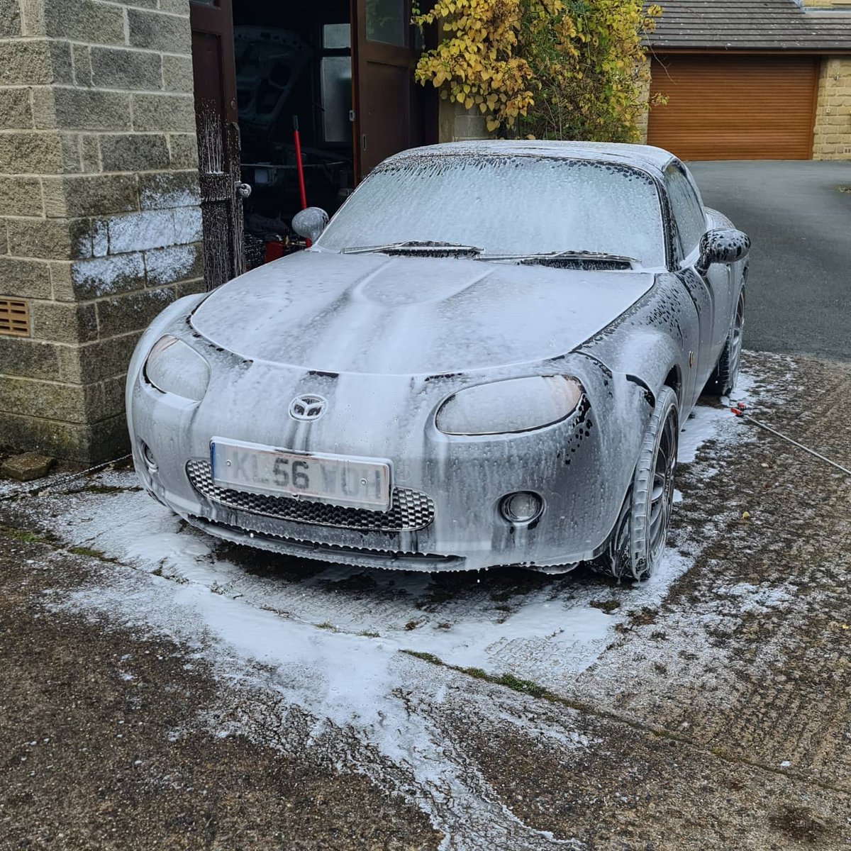 EngineBreaking's tweet image. Bath time for the #MX5 yesterday 👌 All nice and shiny now 😁 #mazda #mx5nc #miata #JDM