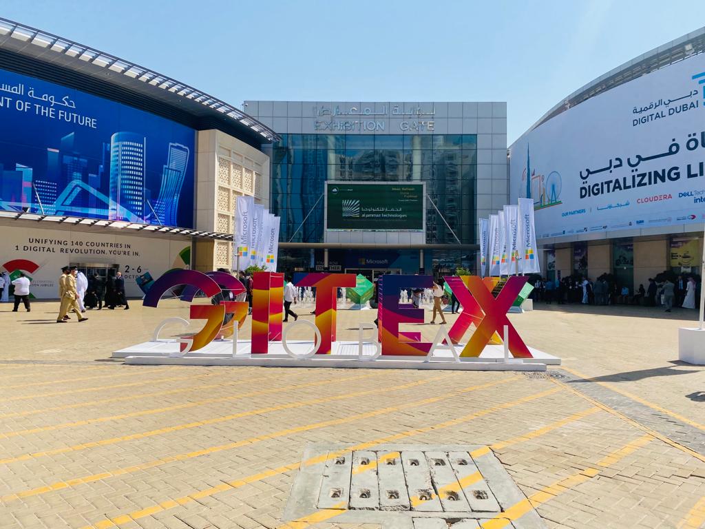 martechcube's tweet photo. Glimpses of Day 2 at @GITEXTechWeek with the @martechcube team.
#GITEXGlobal #Day2 #MarTechCube #AI #GITEXGlobal2021 #events #5G #liveevents #Cloud #BigData #Cybersecurity #Event #Blockchain #QuantumComputing #immersiveMarketing #Fintech #networking #business https://t.co/rFukzOoLtQ