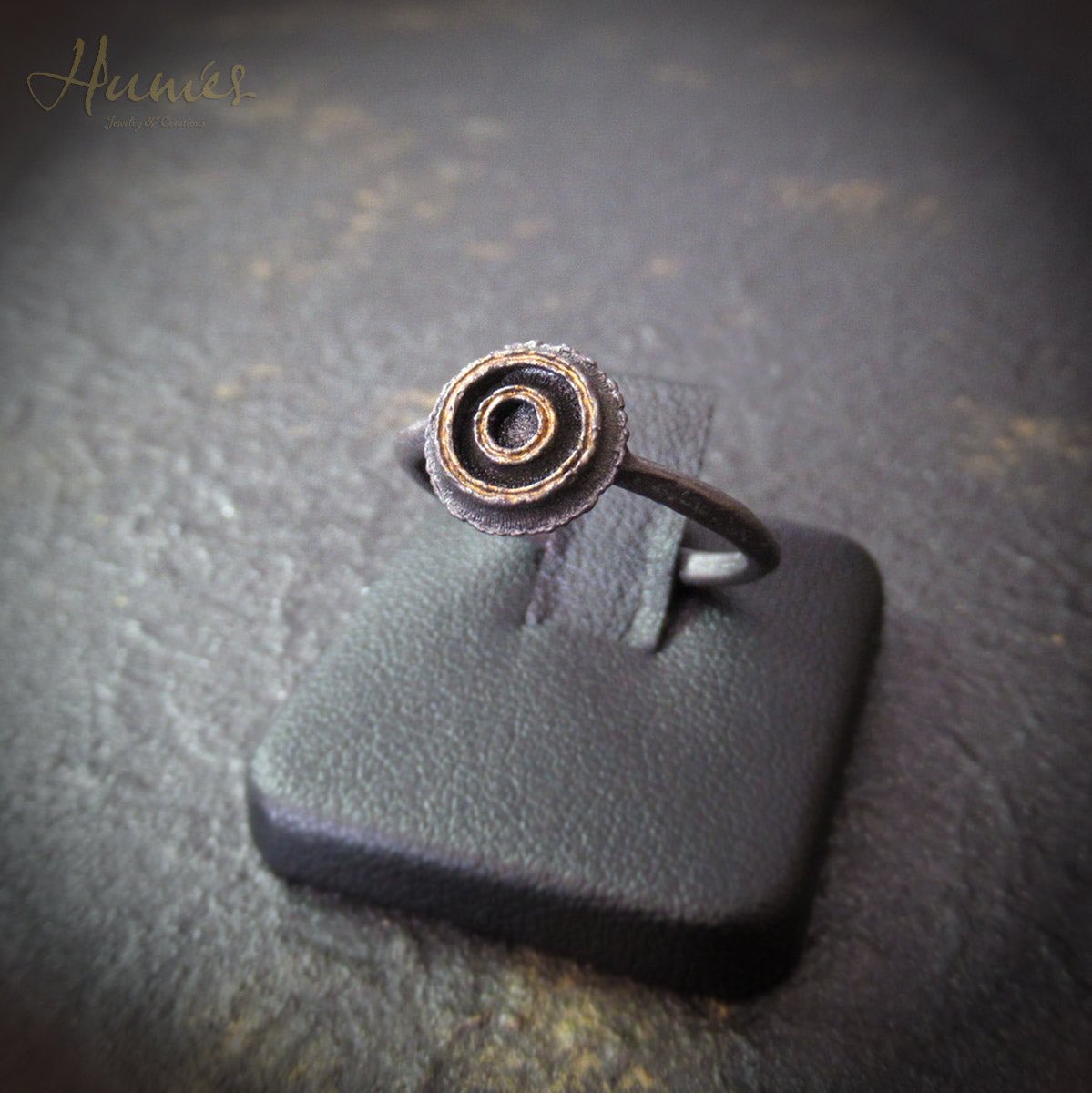 HumesJewelry's tweet photo. ・Double Circle Ring
(Starling Silver)
#jewelry #sculpture #accessory #handmadejewelry #ring #pendant #waxmodeling #darkart #silver #gold #black #Humes #Humesjewelry #cross #fashion #ringslovers #jewelrylovers #fashionable https://t.co/XFXQxtmGut