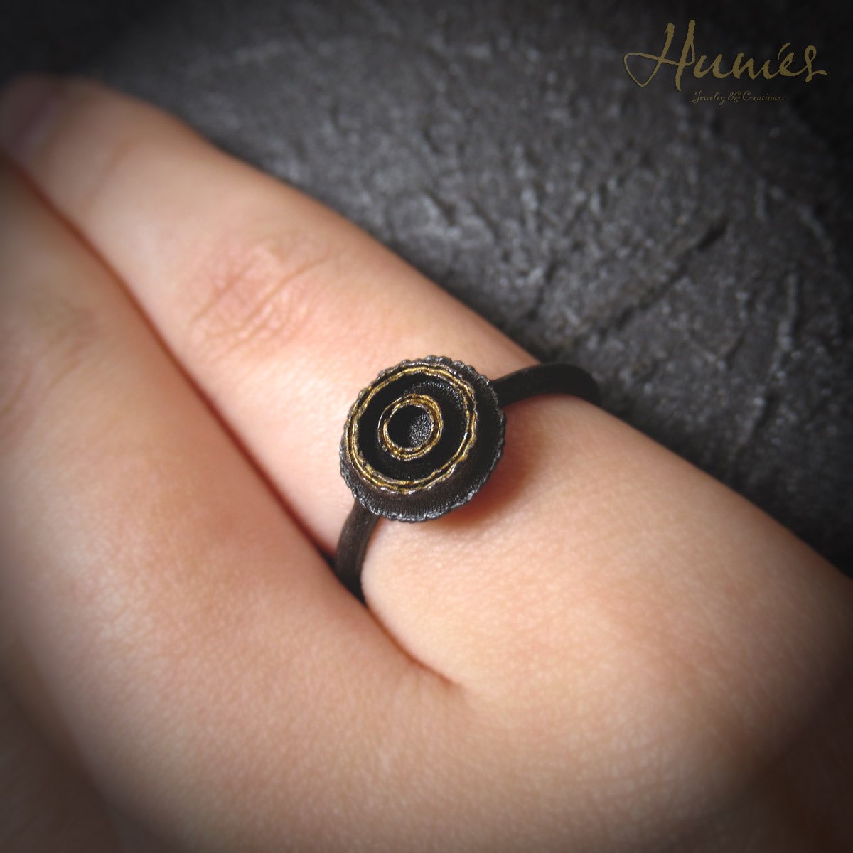 HumesJewelry's tweet photo. ・Double Circle Ring
(Starling Silver)
#jewelry #sculpture #accessory #handmadejewelry #ring #pendant #waxmodeling #darkart #silver #gold #black #Humes #Humesjewelry #cross #fashion #ringslovers #jewelrylovers #fashionable https://t.co/XFXQxtmGut