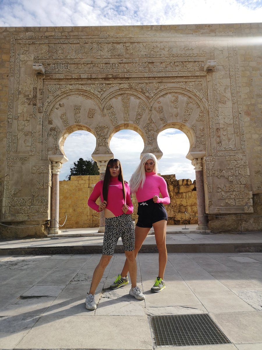 LasSuxi's tweet photo. Las niñas vuelven a la carga
A defender lo que es suyo.
Y a presumir de Córdoba.
Este jueves:
#CallejeandoConLasSuxi https://t.co/VFzpPgTlpM