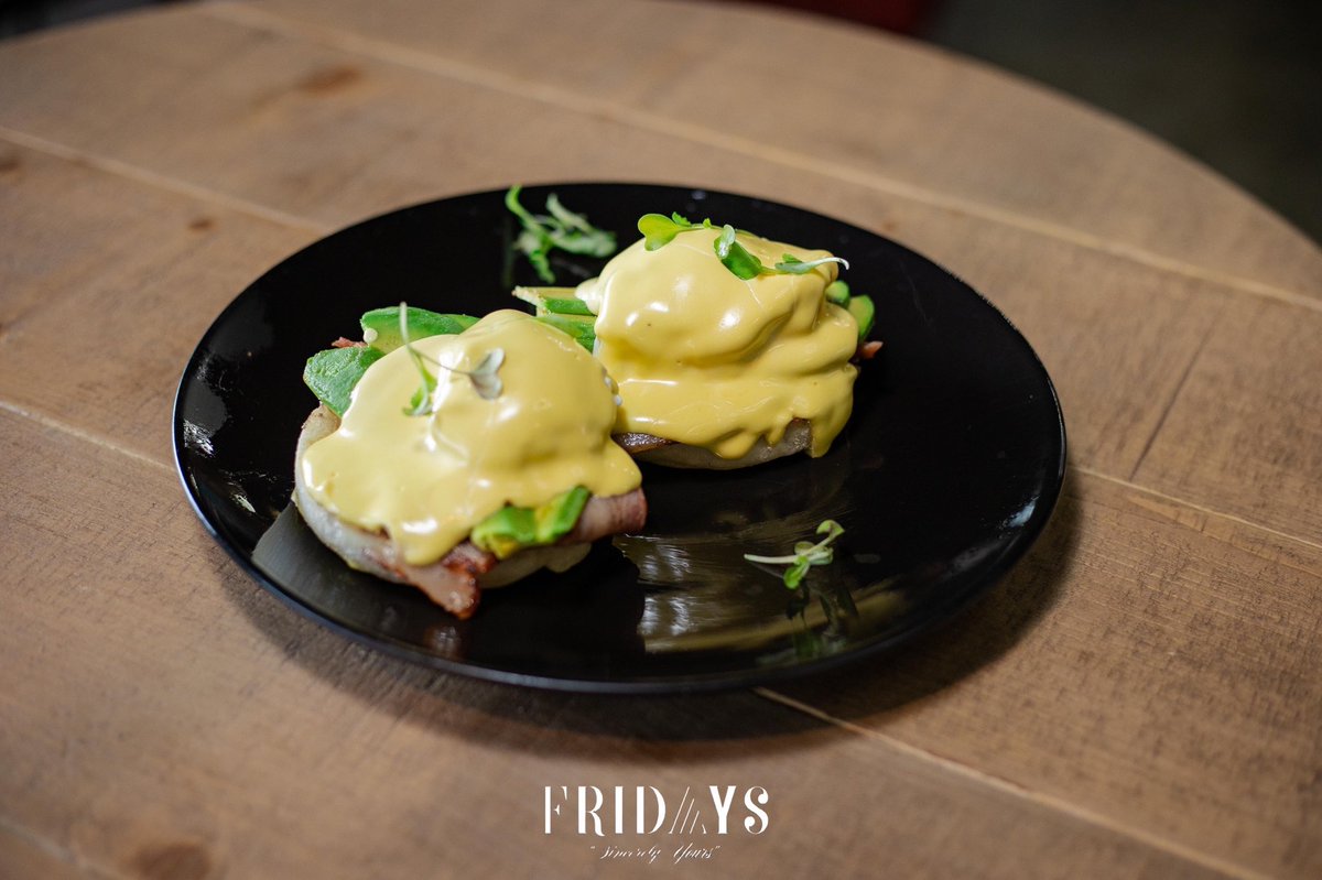 FRIDAYS_restaurant tweet media