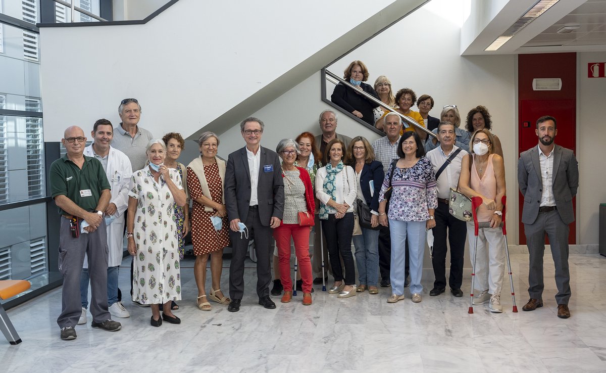 SonEspases's tweet image. A poc a poc tornam a la normalitat, també organitzant activitats tan interessants com les trobades informals entre l'equip directiu i els professionals que se jubilen. Un espai per agrair-los personalment per tota una vida dedicada a vetllar per la salut de les persones 
Gràcies!