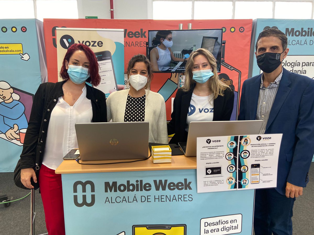 Hemos tenido la oportunidad de reunirnos con el Alcalde de Alcalá de Henares, Javier Palacios <a href="/javiRpalacios/">Javier R. Palacios</a> y con la Concejala Delegada de Servicios Sociales y de Salud y Consumo, Blanca Ibarra Morueco @bimmr90. Un placer poder presentarles VOZE. 
#MobileWeekAlcala <a href="/MWCapital/">Mobile World Capital Barcelona</a>