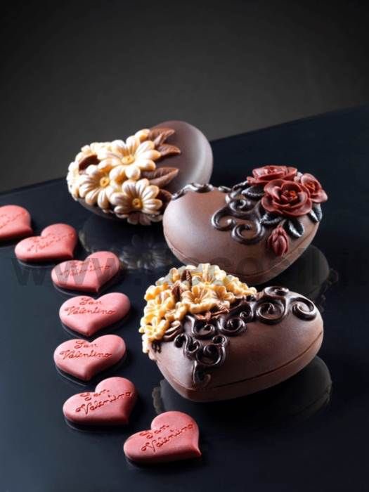 wase_02007's tweet image. نحنُ نميل تلقائياً لمن يَفهمُنا و يتفهمنا و يستثنينا دائمًا..💕🌸

❥
❥

❥
❥