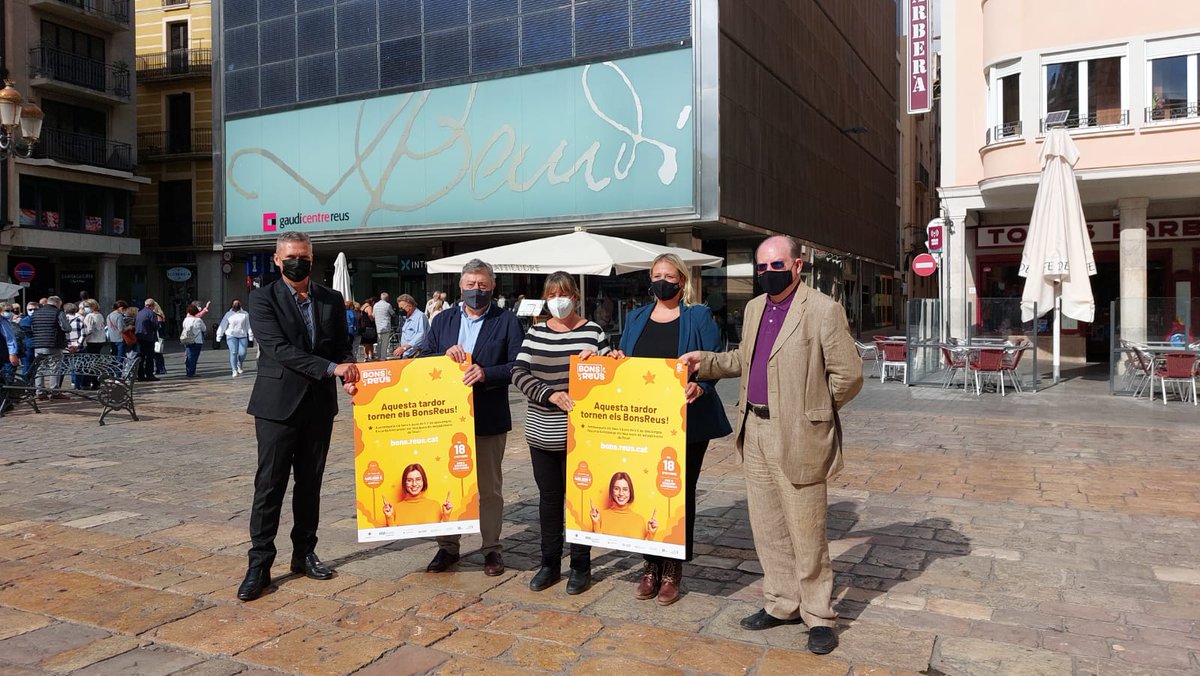 reus_cat's tweet photo. 🛍️L'Ajuntament posa en circulació 400.000 euros en els Bons Reus Tardor en 80.000 bons de 5 euros. Es poden descarregar a https://t.co/ZkKPgc9fRC
https://t.co/Xb7xi6v8dD
@ReusPromocio #ReactivemReus #BonsReus #Reus https://t.co/gosY5Mlmn9