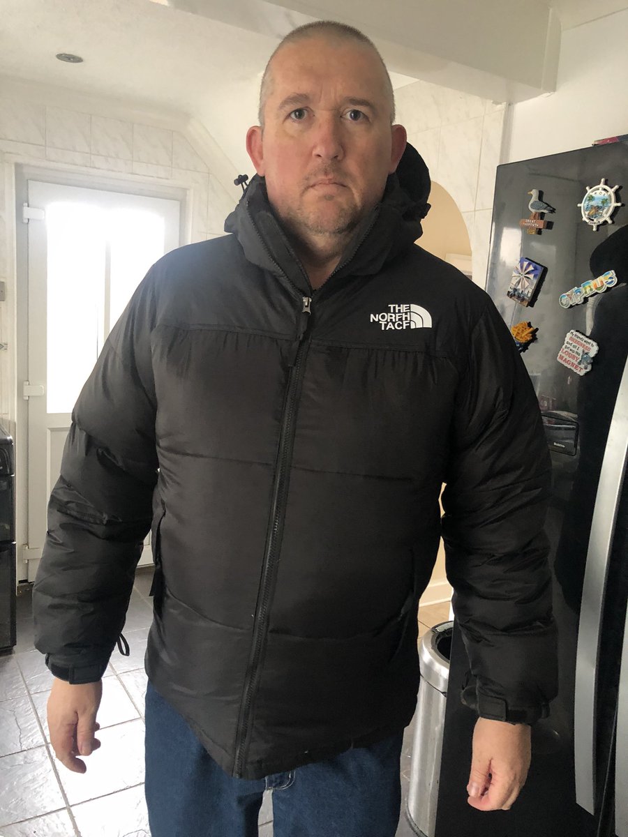 JDT147's tweet photo. Thatβs the last time I go on EBay and buy a fake coat from China !! #ServesMeRight #Cheapskate https://t.co/NNpDt0QDLQ