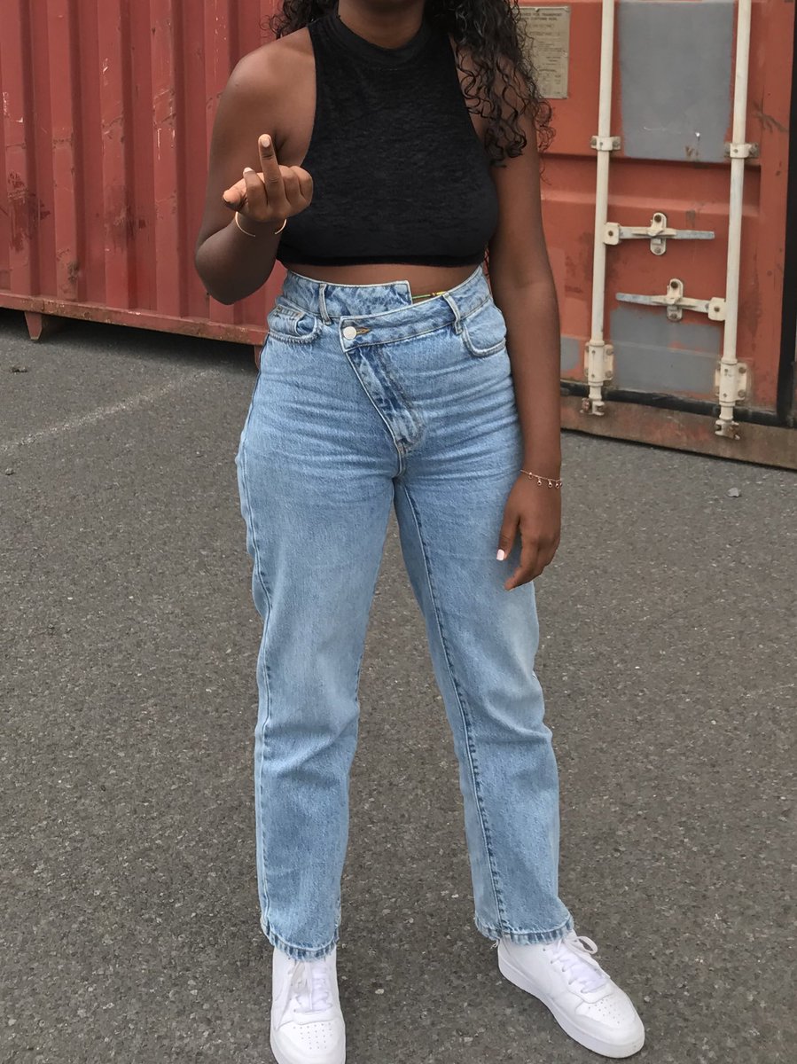 constaaanceeee's tweet photo. mi fuck zot toute <3 https://t.co/yDBkevCB9e