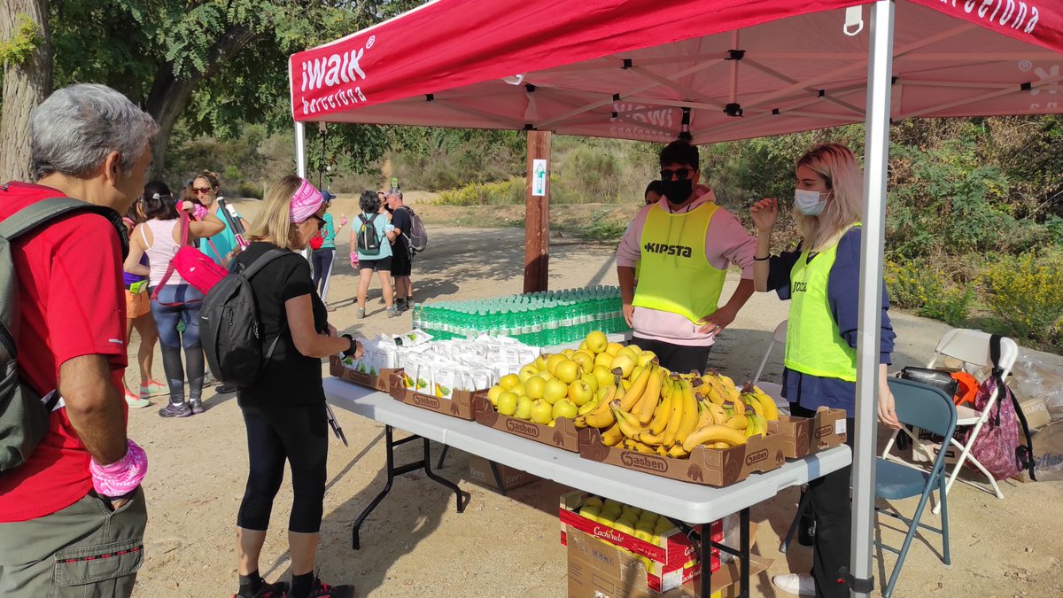 Ayer se celebró la Marina Walktrail, la marxa nórdica organizada por @AmicsHMar. 🔬🙌
Muy contentos del éxito de participación en beneficio de la investigación en inmunoterapia y cáncer de mama. 
#investigación #Inmunoterapia #Fundraising #MarinaWalktrail