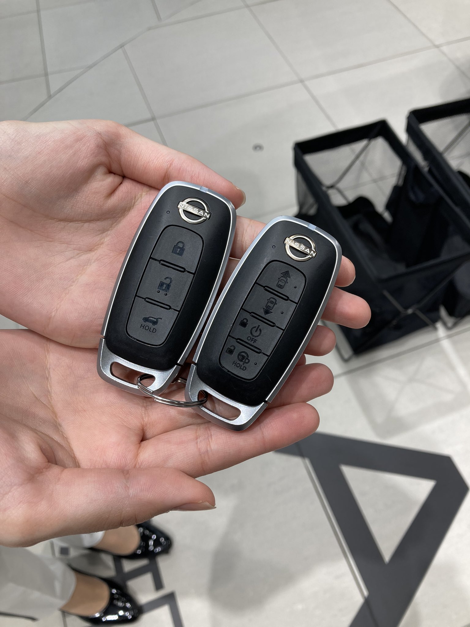 新品即決 日産 インテリジェントキー