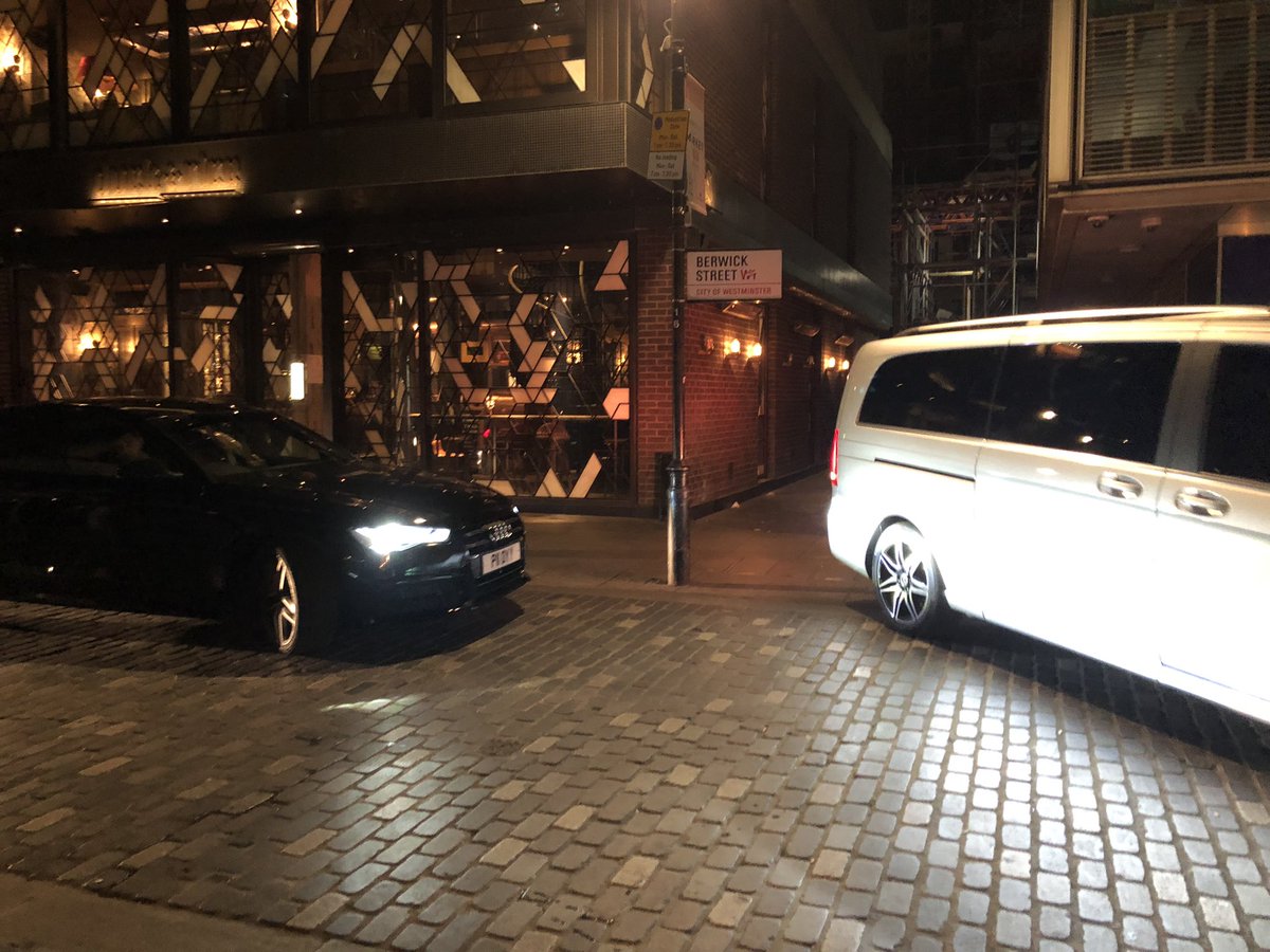 milkbarsoho's tweet image. @CityWestminster #visonforsoho #berwickstreet #sohois a giant u-turn disaster. The traffic has increased significantly (now that the signs have been changed to non-pedestrianised from 7:30pm- but there are unsigned road works at the end of the street.. the parking is not marked…