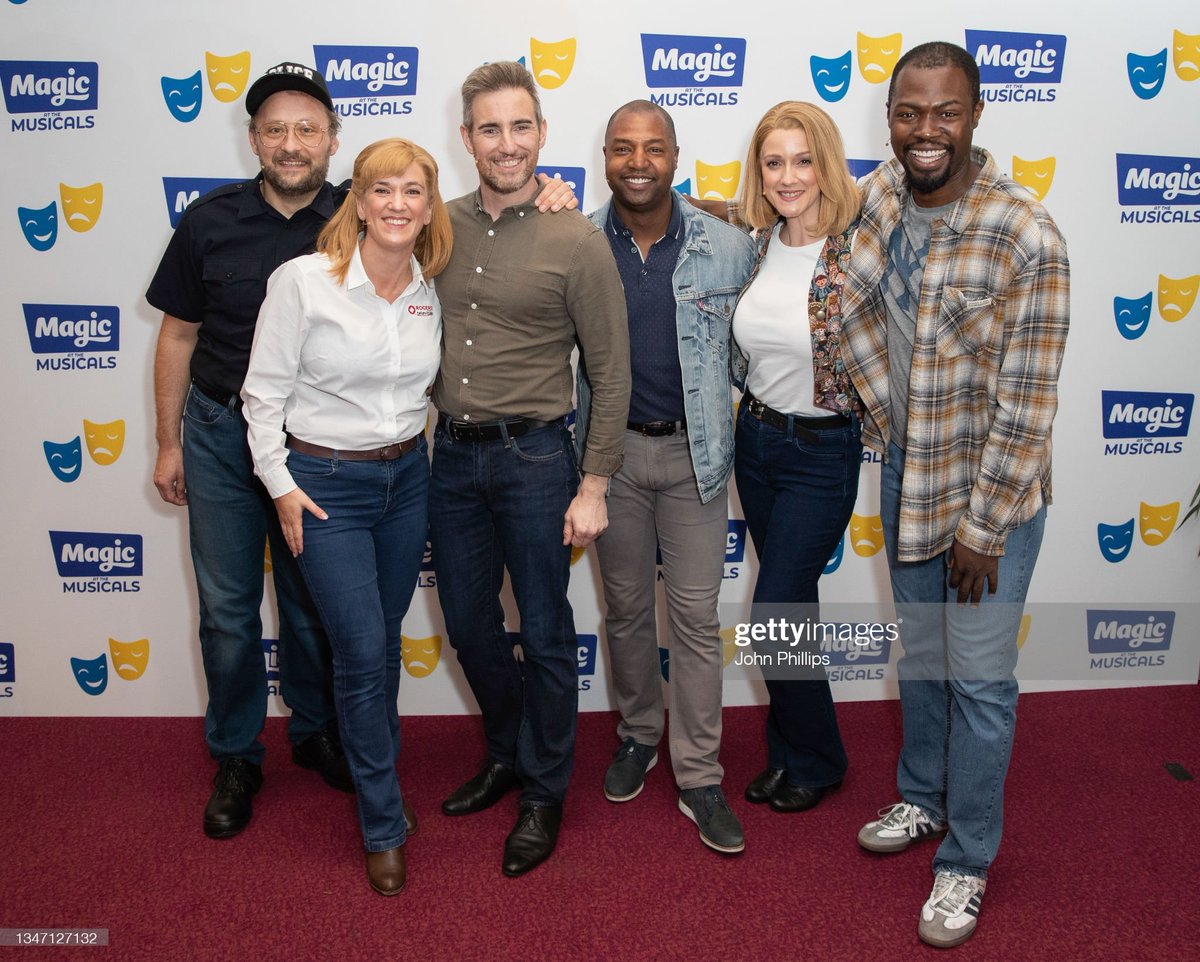 MAGIC AT THE MUSICALS…
We had a great time performing last night at the <a href="/RoyalAlbertHall/">Royal Albert Hall</a> for @MagicAtTheMusicals. You can listen to the show on @MagicFM on Sunday 23rd October from 5pm
.
(📷 | John Phillips/Getty Images for Bauer Media)