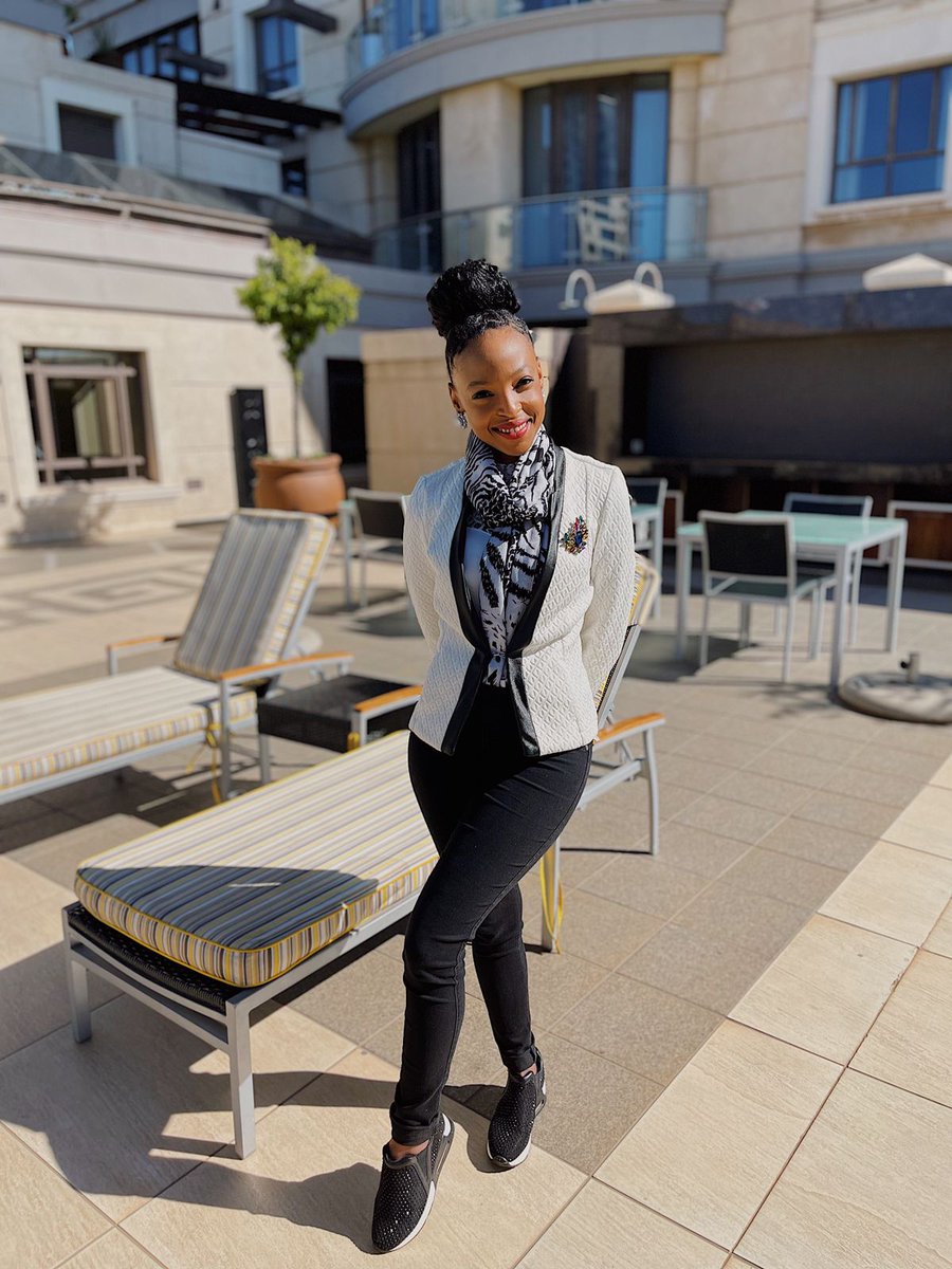 “Unclose your mind.
You are not a prisoner.
You are a bird in flight, searching the skies for dreams.” 
Haruki Murakami
@presidentialrealtysa
Loc: <a href="/MichelAngeTower/">Michelangelo Towers</a>

#presidentialrealtysa #realestate #realtor #newrealtor #buynow #johannesburg  #sandton #southafrica #wesellhomes