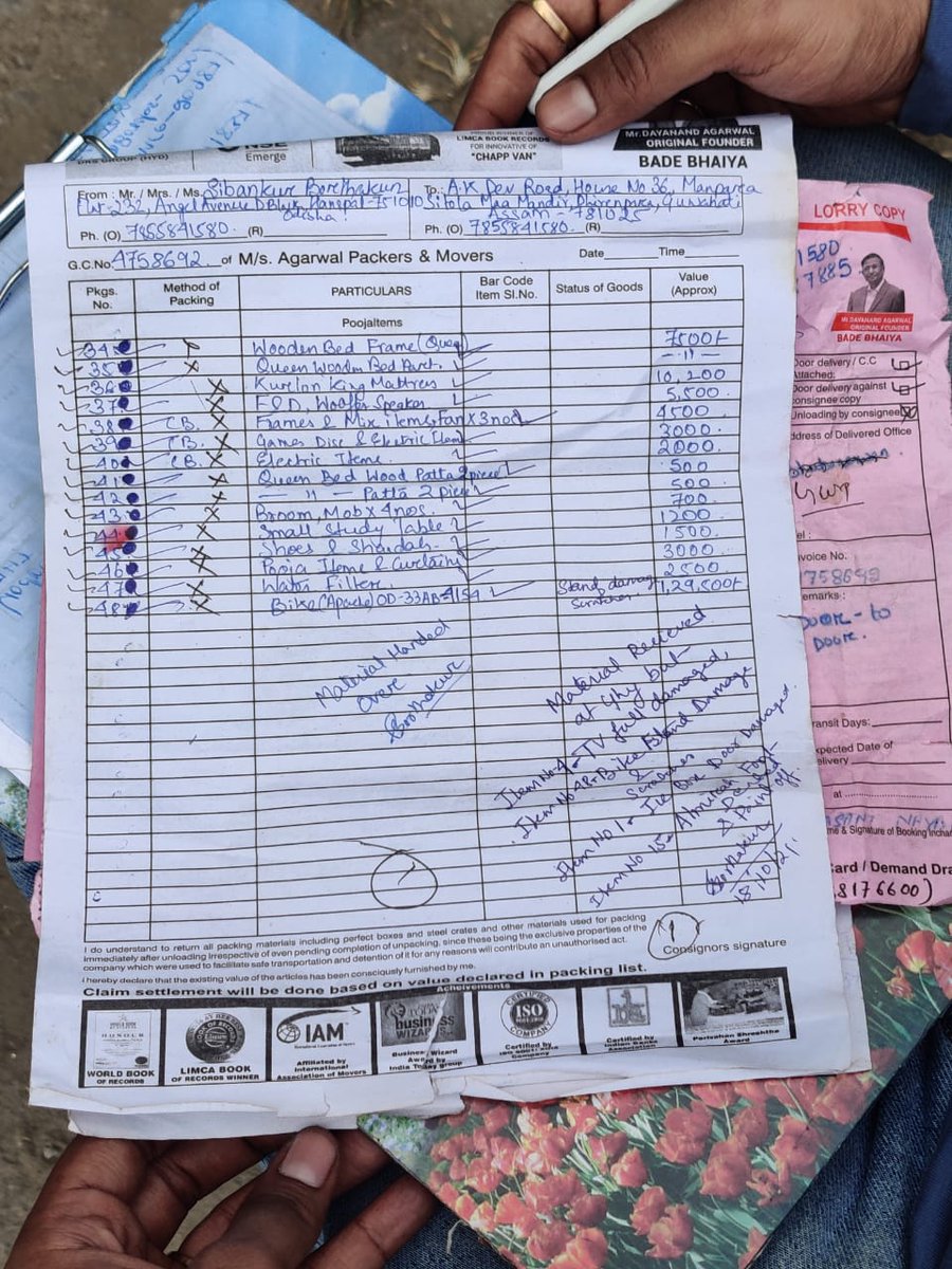 Sibankur's tweet photo. @DRSAgarwal .My material was delivered 5 day later than comitted date. Now my bike stand fully assembly broken ,43" Smart Tv totally damaged in transit. # No response. I decided to go with your services as you say you're No 1 but no one is assisting me.Kindly look into the matter https://t.co/zjniMXI0PE
