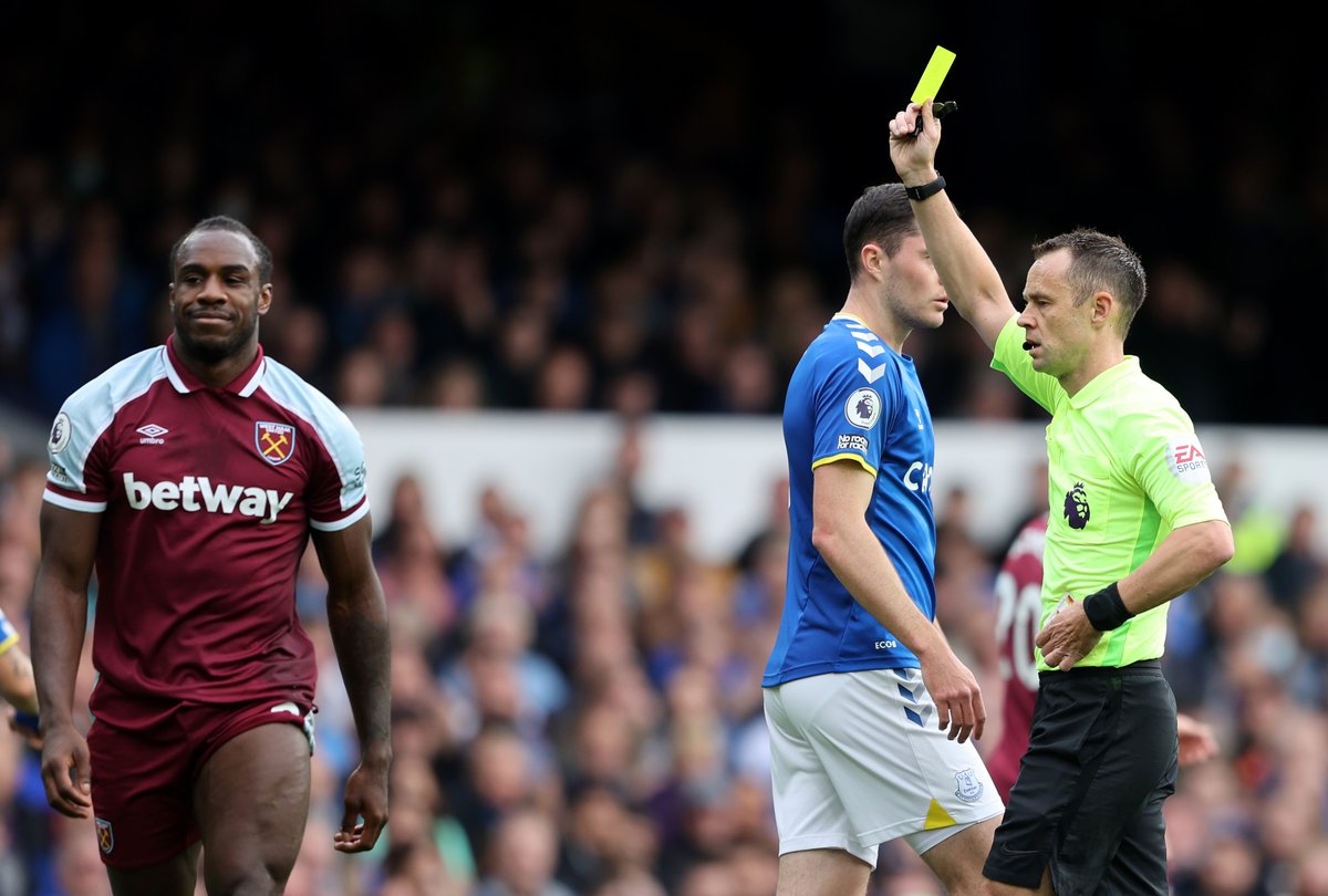 Top 10 selected players in GW8...

✅ Salah (13 pts)
❌ Antonio (1 pt)
❌ Ronaldo (2 pts)
❌ Lukaku (2 pts)
➖ Benrahma (3 pts)
❌ Dias (1 pt)
❌ Shaw (0 pts)
❌ Alonso (0 pts)
✅ Duffy (5 pts)
✅ Fernandes (5 pts)

😬😬😬

#FPL