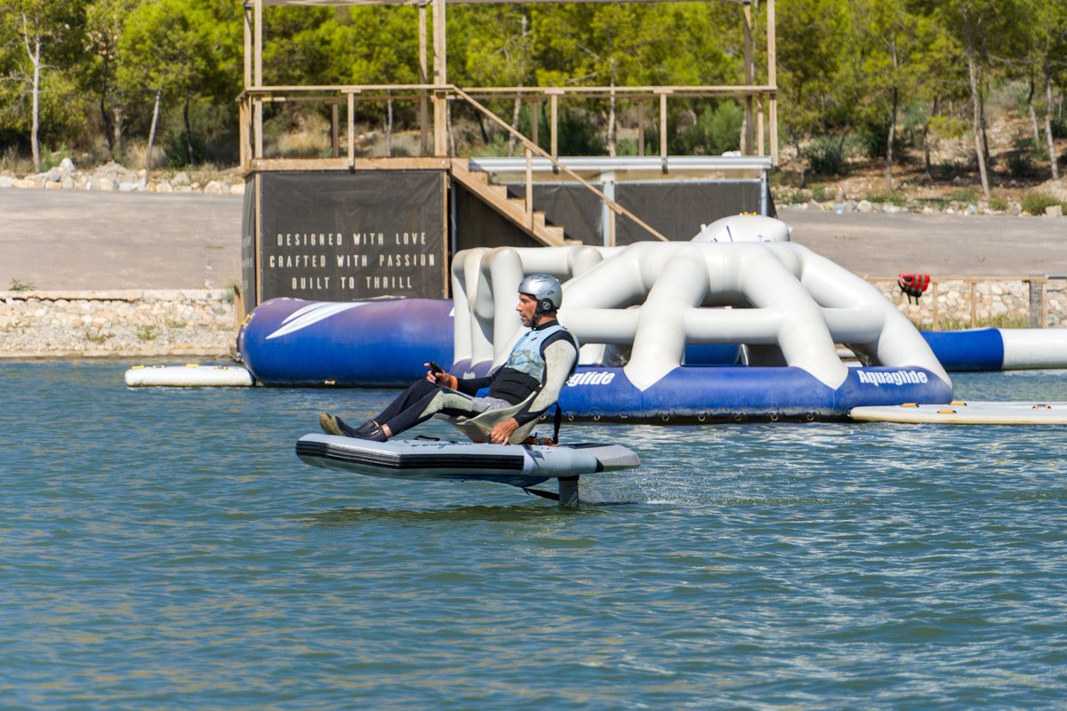 With the help of a Flyer Pod and a touch of ingenuity, the crew at Neptune Efoil Xperience created a way that enabled persons with physical disabilities to experience the incredible sensation of carving through water by simply sitting on a Waydoo Flyer ONE. #foiling