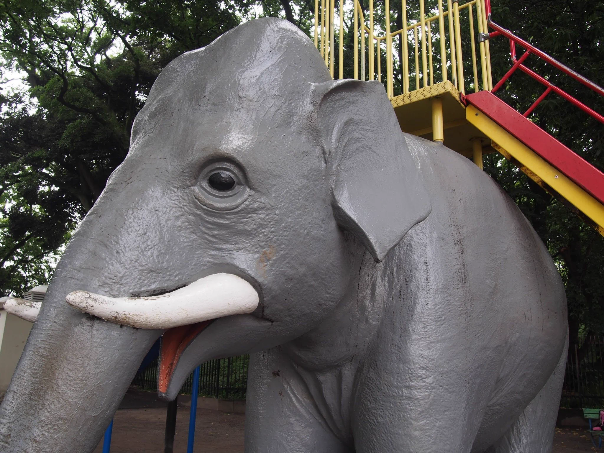 「ぞうの滑り台」を発注したら？思っていたのと違うものが来たwww