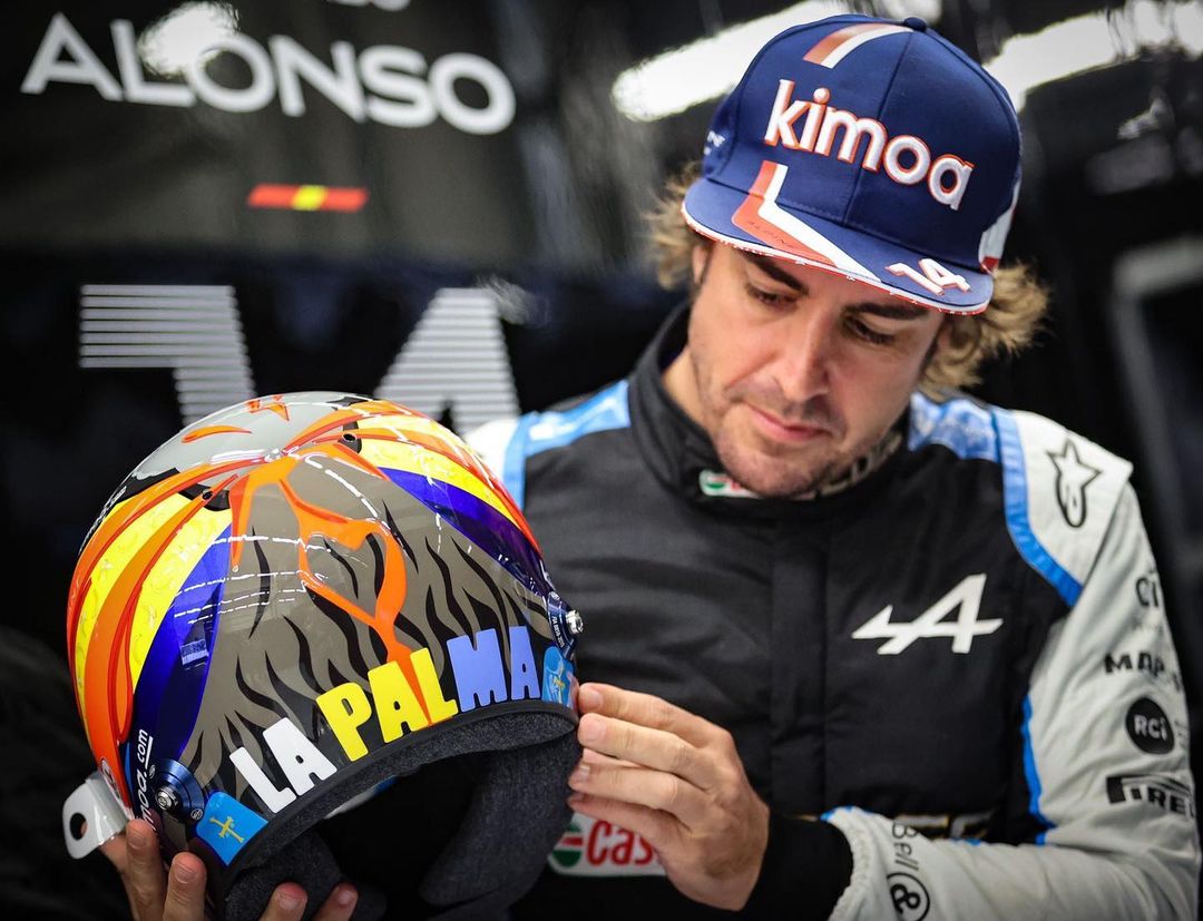 Alonso llevará, durante el GP de Estados Unidos, en homenaje a todos los afectados por la erupción volcánica en La Palma.

Don Fernando Alonso Díaz. Un señor.