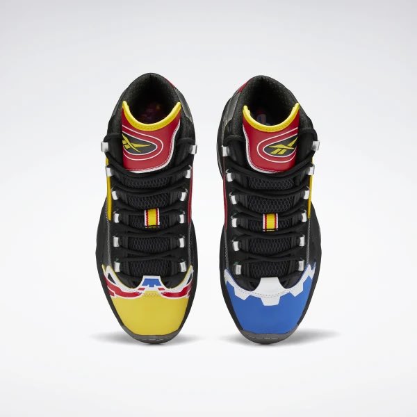 SNKR_TWITR tweet media