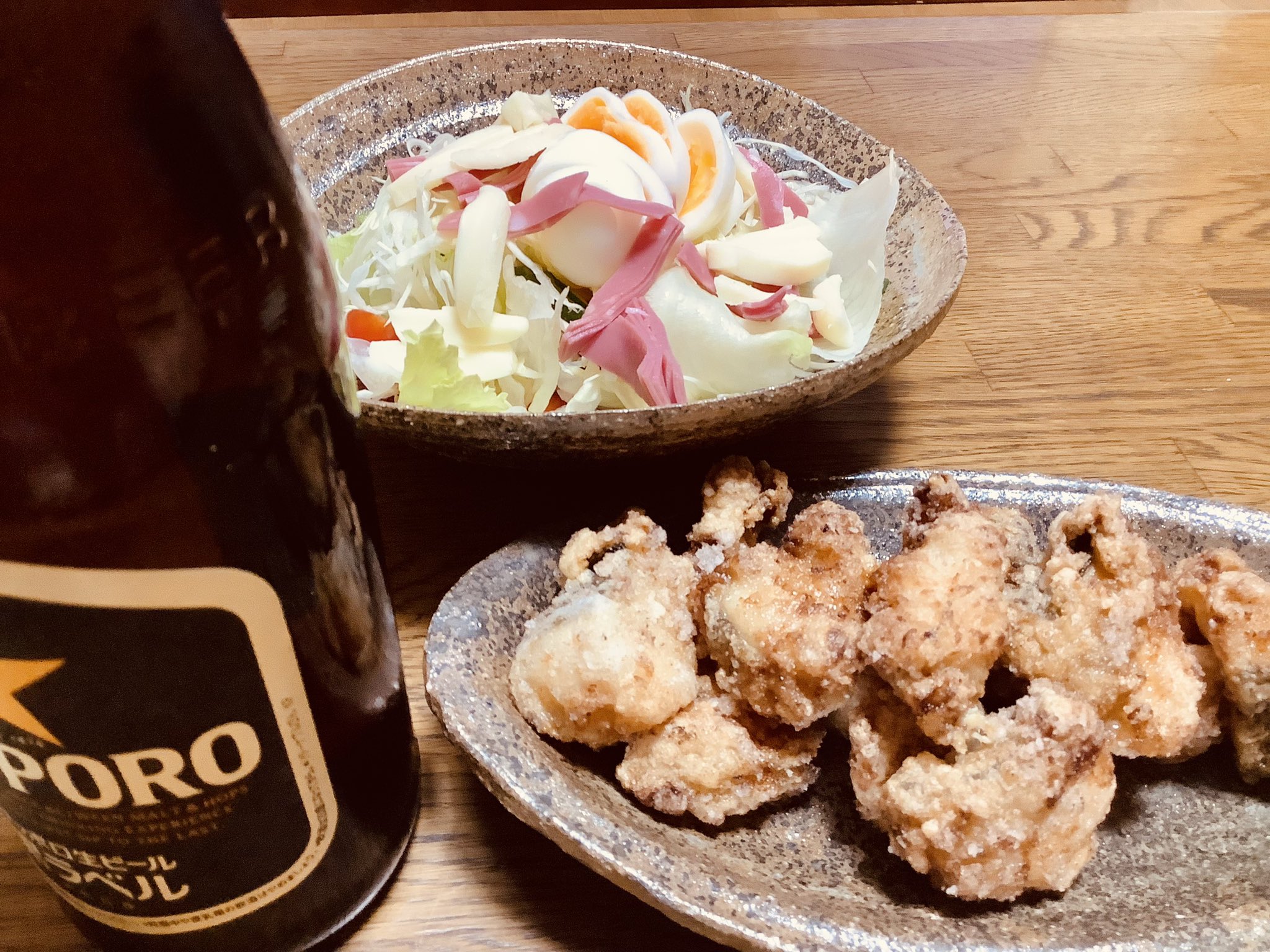 老人と海 自分が釣ったマゴチの唐揚げ 中瓶ラッパ飲み 俺用サラダ 釣りを始めたおかげ様 美味い マゴチ唐揚げ 絶品