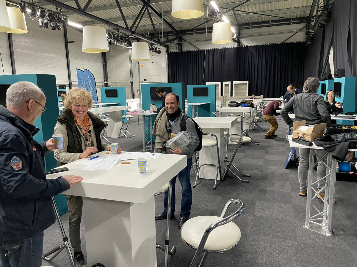 Great to be part of real 'in-person' conference and exhibition event again: EU funded SECREDAS project on 'Increasing consumer trust in fully autonomous vehicles'  starting tomorrow in Helmond. Topic: How to avoid autonomous vehicles being attacked/hacked. Secredas-project.eu