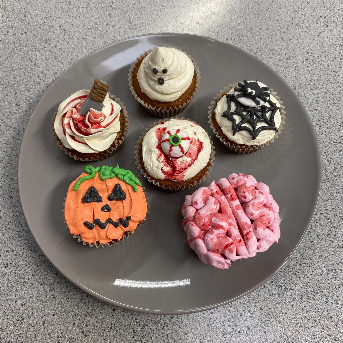 MichelleMc_Cabe's tweet photo. Some excellent creative skills and piping skills in cookery class today! Happy Halloween! 💀👻🎃@hfcsrathcoole #HomeEconomics #halloween #hfcs #baking #piping #creamingmethod https://t.co/dA4zy7FQAG