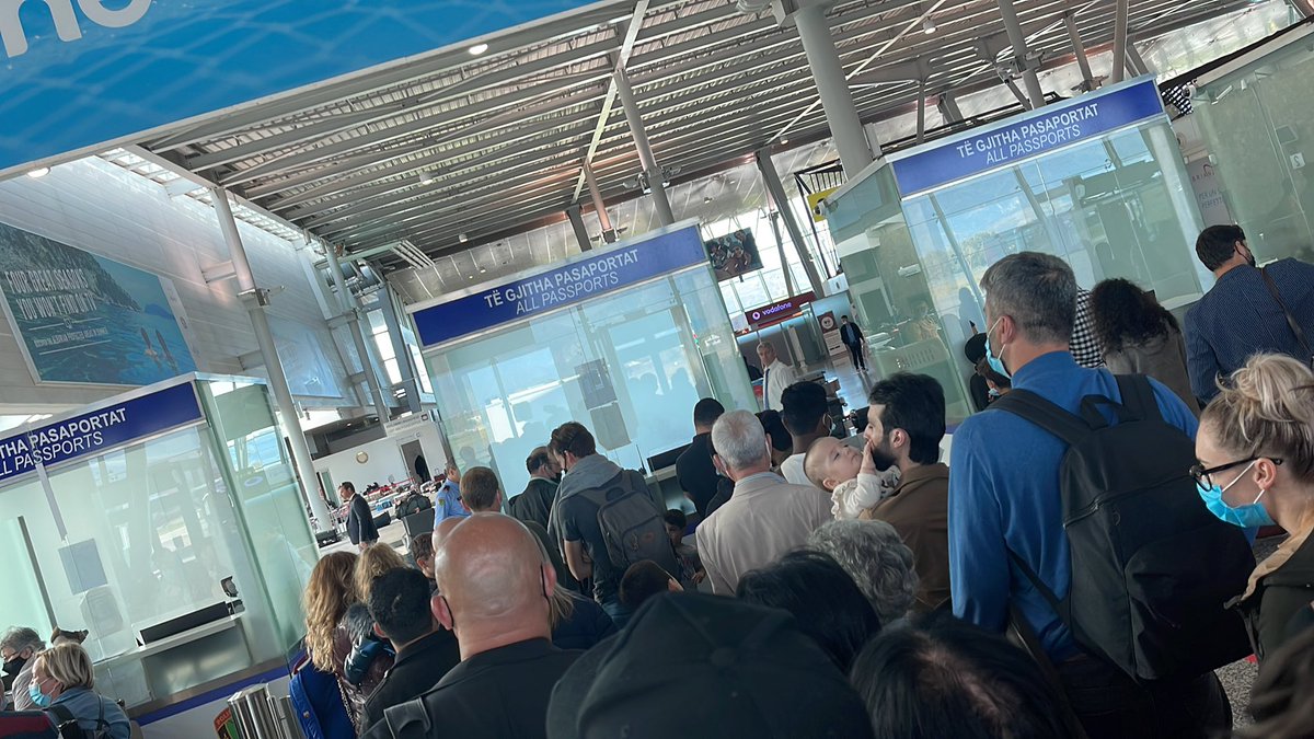 Juljan_Muhameti's tweet photo. Flying from #rinas has become a nightmare! #one hour to passport control! #alsig #kastrati #shërbim #shqiptar nuk ja vlen të mbrohesh nga #covid19 dhe pastaj të fluturosh nga #aeroporti #NënTereza #rinas! https://t.co/UpXzvZtXHf