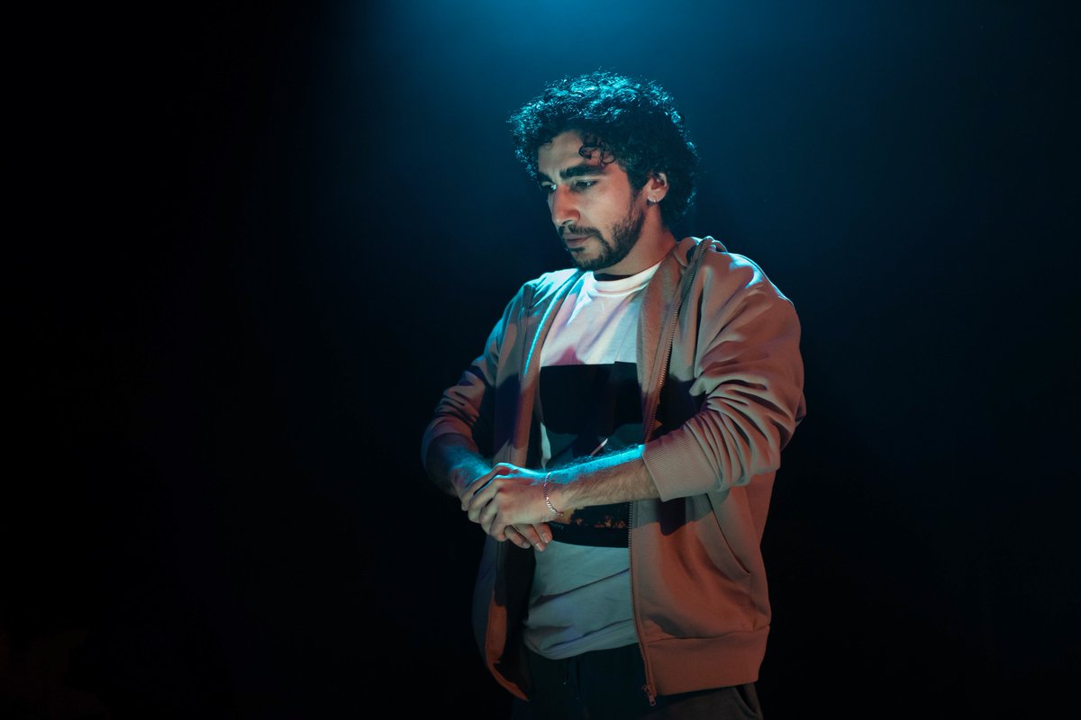 Check out brand new production photos of 10 NIGHTS! @shahidiqbkhan's brilliant, moving play features Zaqi Ismail as Yasser, Safyan Iqbal as Aftab & Sumayya Si-Tayeb as Aneela/Performance Interpreter. Directed by @kasharshad, design by Khadija Raza. 📸 by @aliwrightphoto