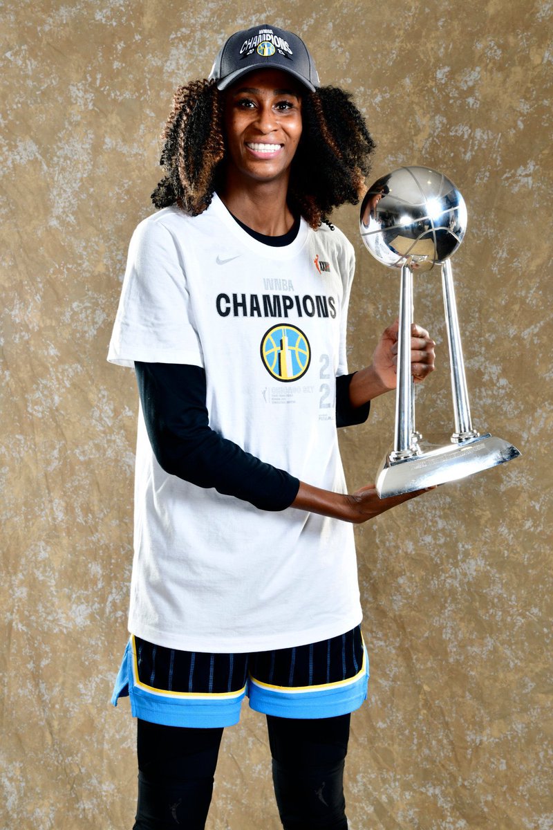 BaloncestoSax's tweet photo. @NdouraStou CAMPEONA DE LA WNBA 🔝🏀💍 https://t.co/Mo2i4Y1kCa