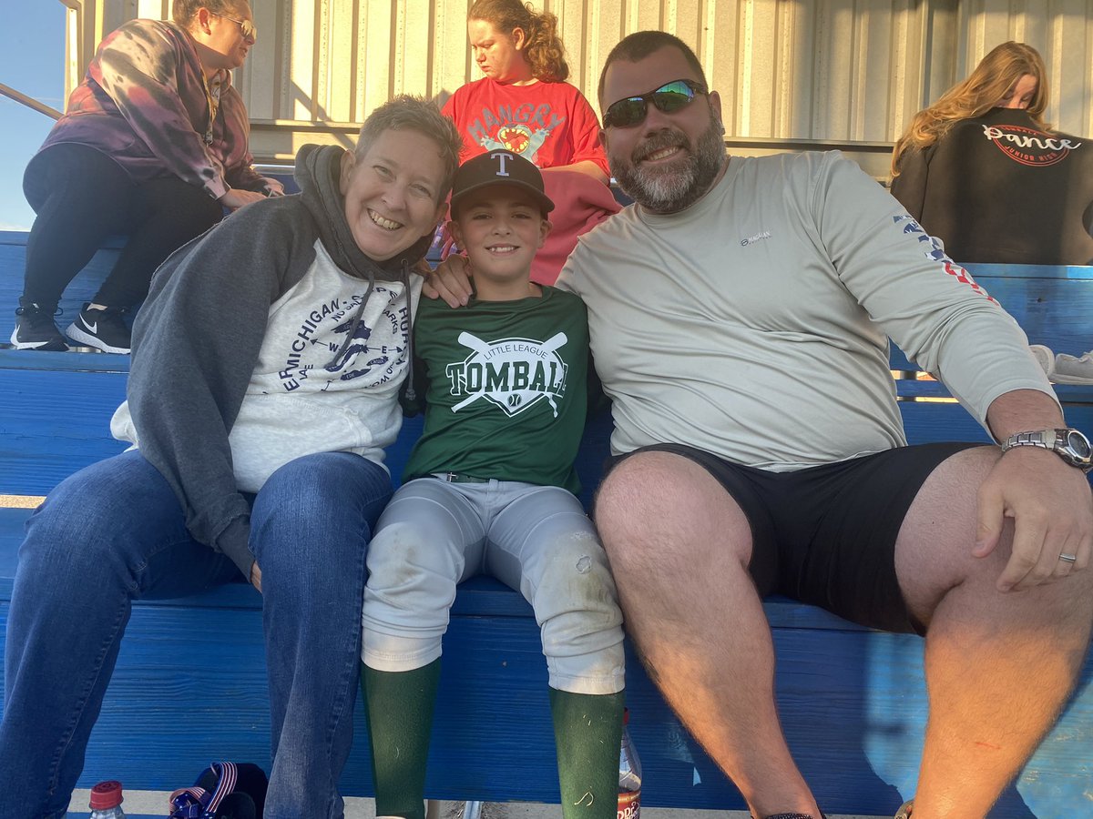 πππππ ππππππππ€ (@mrsmichaels1) on Twitter photo Now THIS is #KleinFamily at its finest! My sonβs teachers came out to cheer him on @ his 8am game on a Sat. & itβs Mr. Reichartβs birthday?! <a href="/BenferKISD/">Benfer Elementary</a> <a href="/jloopyPi/">Jackie Luplow</a> Now THIS is #KleinFamily at its finest! My sonβs teachers came out to cheer him on @ his 8am game on a Sat. & itβs Mr. Reichartβs birthday?! <a href="/BenferKISD/">Benfer Elementary</a> <a href="/jloopyPi/">Jackie Luplow</a>
