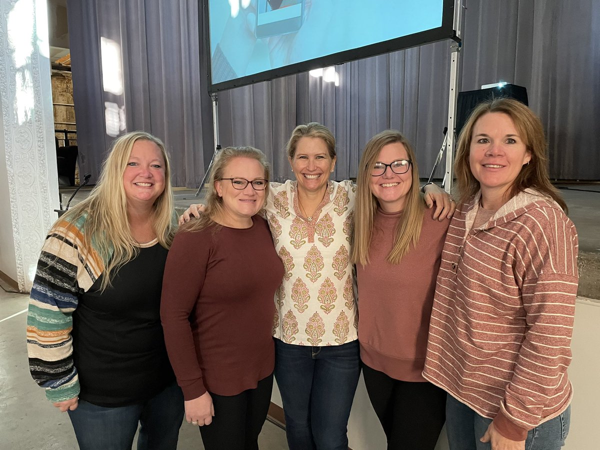 Ready for day 2 and more incredible learning! #SCCoaching21 <a href="/SweeneyDiane/">Diane Sweeney</a>  <a href="/StephJGood/">Stephanie Good</a> <a href="/stuinstrabrown/">Stephanie Tuinstra Brown</a> <a href="/hdutrey/">Heather Dutrey</a>