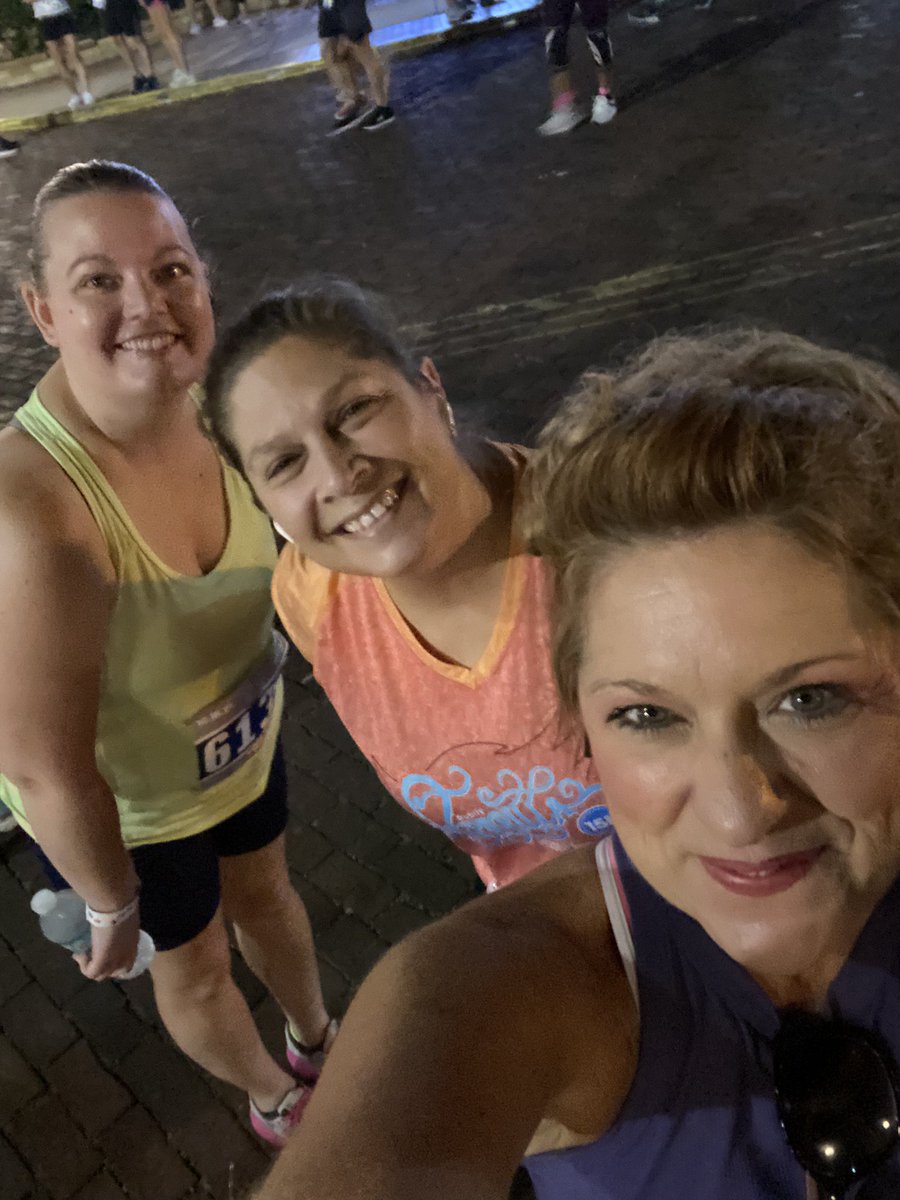 Missyricharz's tweet photo. 10K and 5K with these girls!!!#Doublechallenge #hothumid https://t.co/IO4g5eYQW8