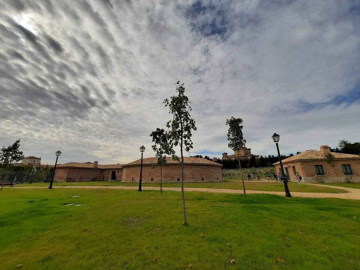 Gregori37712272's tweet image. 📸 Nos ha sorprendido gratamente la restauración del Gallinero del palacio del infante don Luis, lo que se conoce ahora como Casa de aves. Un edificio del arquitecto Ventura Rodríguez y que ha sido rehabilitado intentando recuperar su aspecto original.
#PalacioDeBoadilla